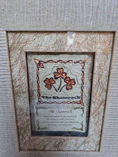 Vintage Irish Shamrock Picture Frame