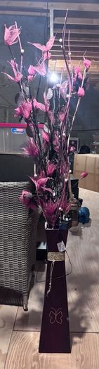 Faux plant and vase with lights
