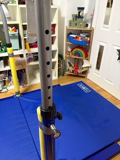 Adjustable Gymnastics High Bar and Gymnastics Mat