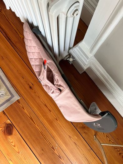 Baby Bjorn Dusty Pink Bouncer