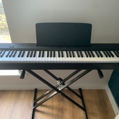 Yamaha P145B Keyboard