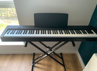 Yamaha P145B Keyboard