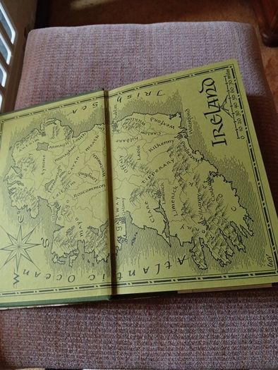 1972 1st Edition. The Gems She Wore: A Book of Irish Places. James Plunkett. Vintage. Ireland.