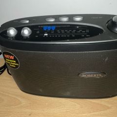 Vintage Roberts Radio