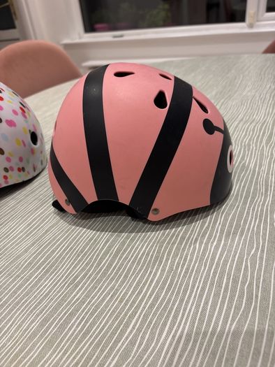 Kids helmet x2