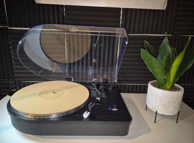 Steepletone Camden XP Record Player - Like New
