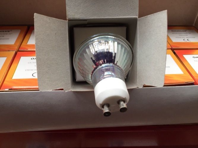 100 x Omnilux GU10 230v 50 watt Yellow Lighting Downlighter Ceiling Bulbs