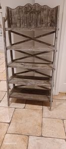 Wooden shelf unit
