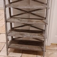 Wooden shelf unit