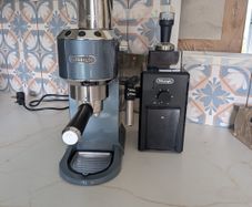 De Longhi Dedica Coffee Machine & Grider