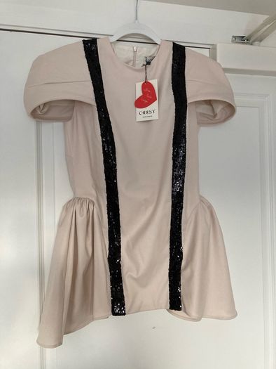 Coosy Structured Top creamy beige and black sequin