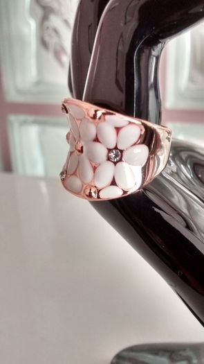 Rose Gold Plated Enamel Ring