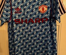 Man utd retro jersey
