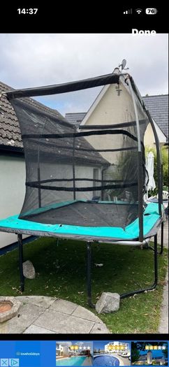 trampoline 10ft x 7.5ft