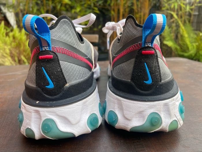 Nike React Element 87 Dark Grey Photo Blue AQ1090-003 size 10.5