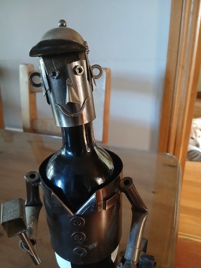 Novelty Robot Man Metal wine holder