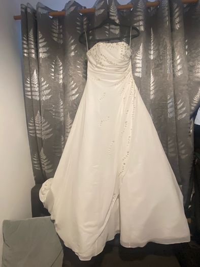wedding dress