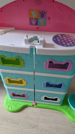 Gabby's Purrfect Dollhouse with Figures & Accessories - Excellent Condition