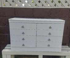 chest of drawers