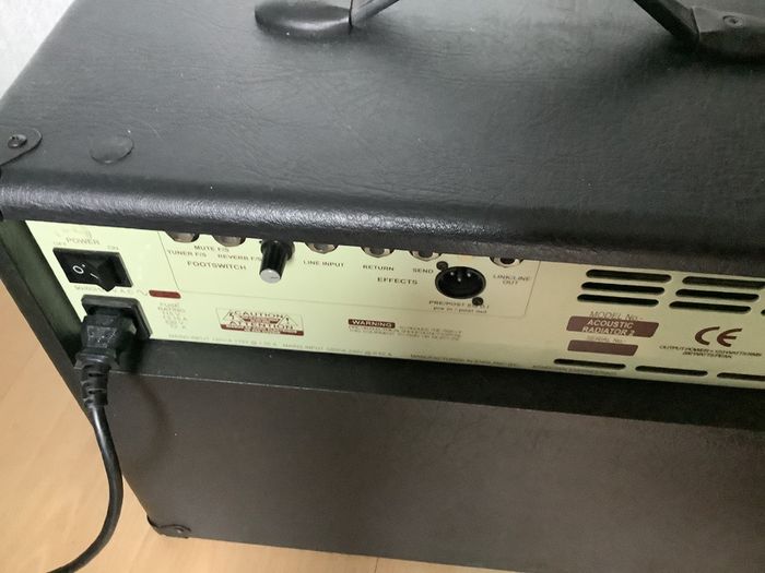 Ashdown Radiator 2 Acoustic Guitar Amp REDUCED!