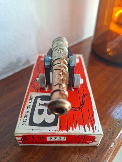 Vintage cannon