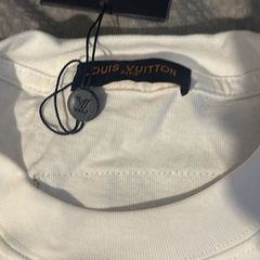 Louis Vuitton t shirt size medium