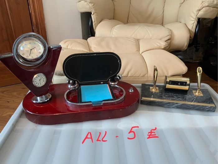 Clock, figures, Display Cabinet