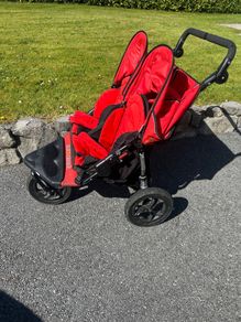 out n about double red nipper Buggy