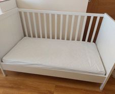 Ikea Cot (Sundvik) with mattress (Jattettrot) 70x140 cm