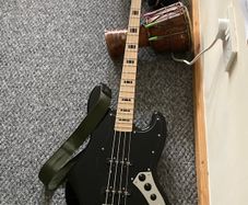 bass guitar harley benton