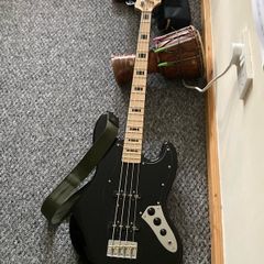bass guitar harley benton