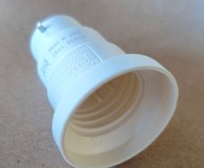 B22 to E27 adapter