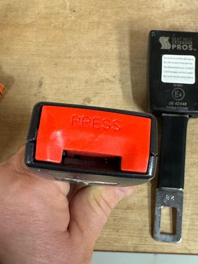 Seat Belt Extenders - Compatible with Audi A4 B8 - E4 Approved