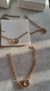 mi moneda necklace and bracelet