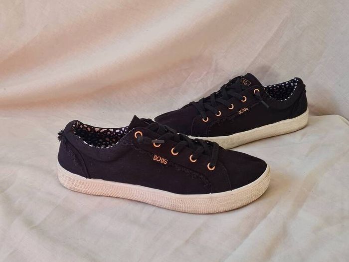 skechers bobs canvas trainers Size 7 eu 40 Black in excellent condition