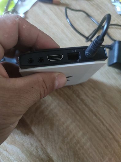 This Android TV box features dual band Wi-Fi and Bluetooth