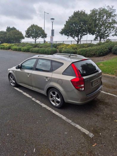 Kia ceed estate