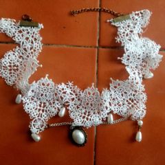 New Victorian style white lace necklace.