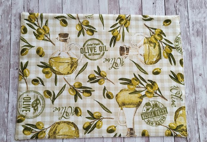 Table runner /Tablecloth ( any size), Placemats/ Cushions /Aprons