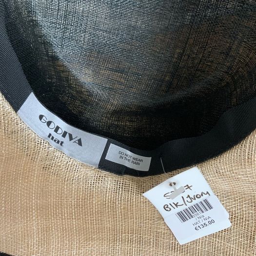 Ladies hat