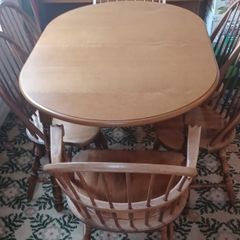 Solid extendable dining table with 6 chairs