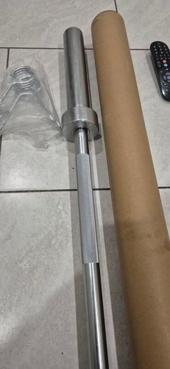 brand new 5 foot olympic weight lifting bar