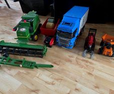 Toy Tractors, Combine Harvester, Cattle truck (Group)