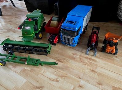 Toy Tractors, Combine Harvester, Cattle truck (Group)