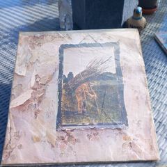 Led Zeppelin 1971 Ireland IV LP, strawberry, D18 post 7e