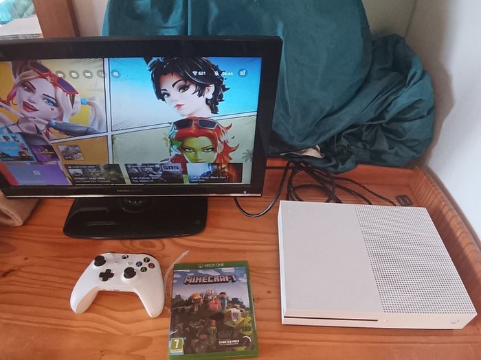 Xbox One S