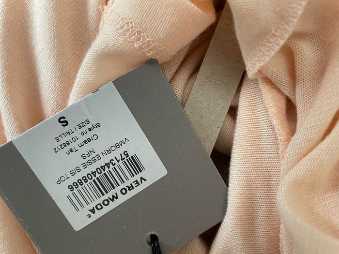 Vila cream tan top size small - New