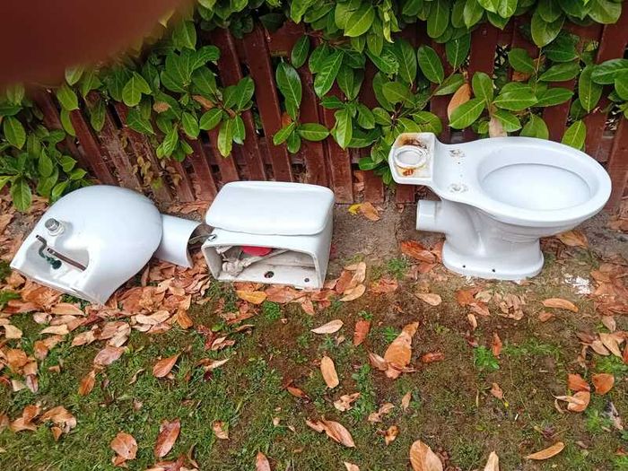 Armitage Shanks - Toilet and sink sets x 2