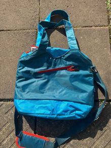 Thermal/insulated shoulder bag