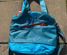 Thermal/insulated shoulder bag